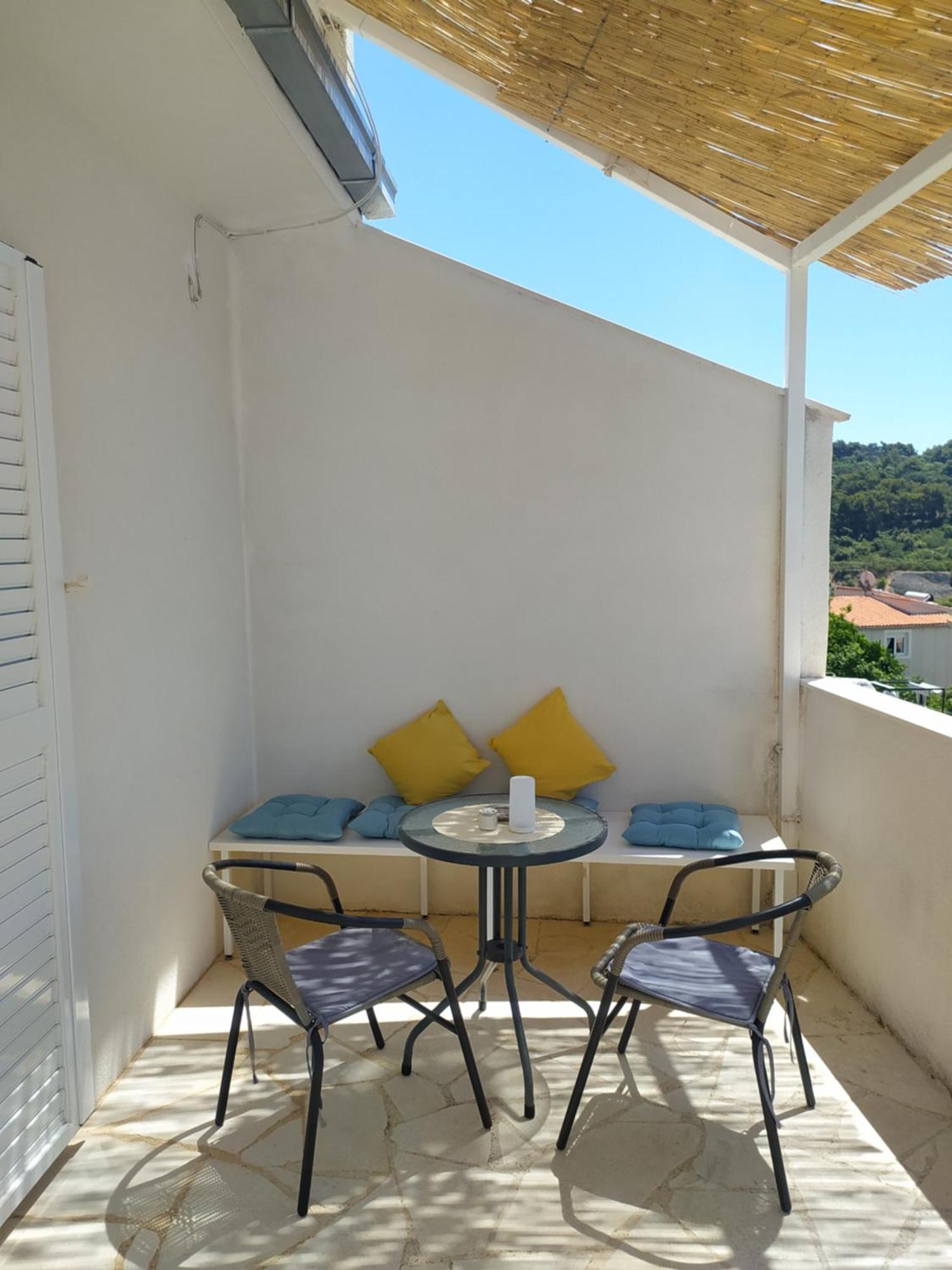 Apartmani Stine Donji Okrug Exterior foto